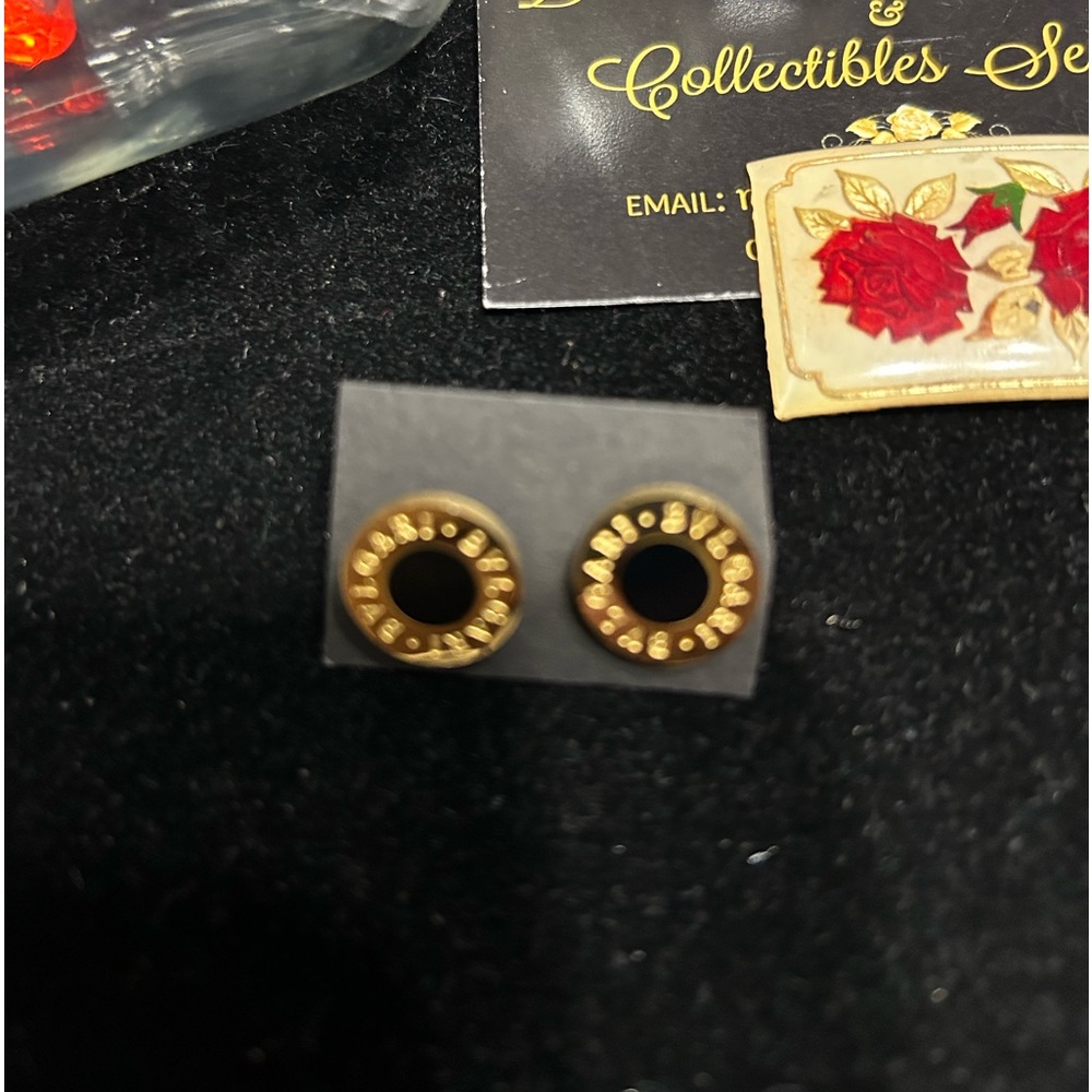 Earrings with logo
